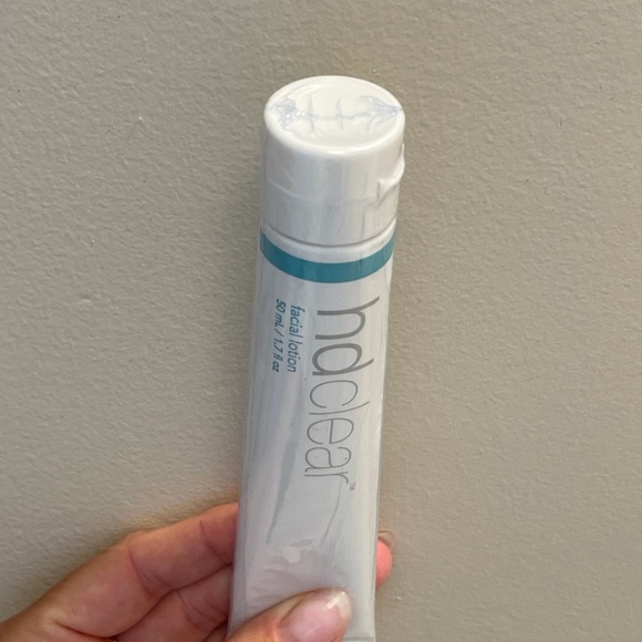 DoTERRA hdclear facial lotion 50mL - Picture 3 of 3
